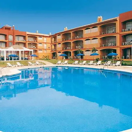 Leo Islamar Apartamento *